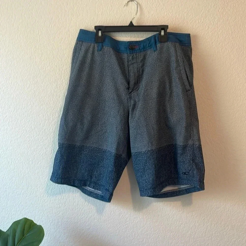 Size 32 O’Neill shorts